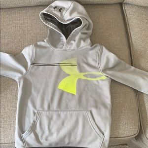 Boys Under Armour hood sweatshirt.